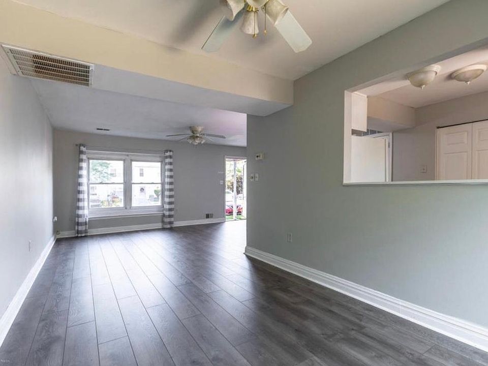 2nd image of 32 Forge Ct