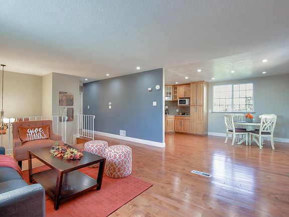 5th image of 3281 Mount Rainier Dr