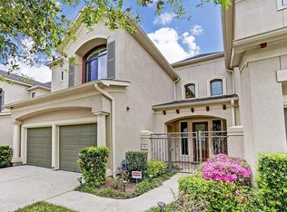 12 Sweetwater Ct, Sugar Land, TX 77479