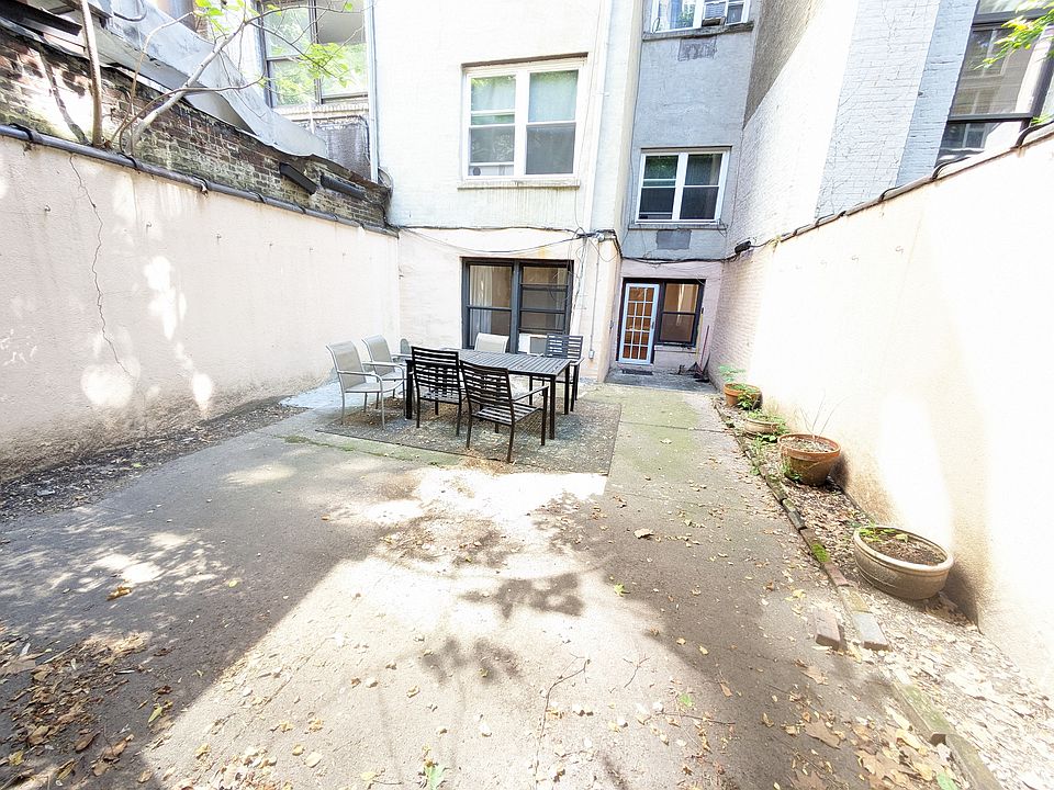 1st image of 220 E 49th St APT 1B