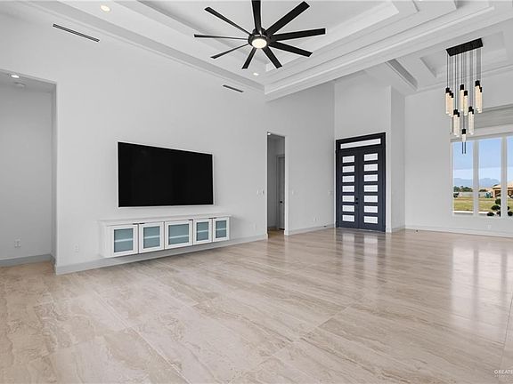 3rd image of 1201 Dolores St