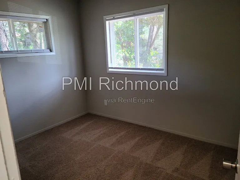 9604 Stoneridge Ln — Photo 13
