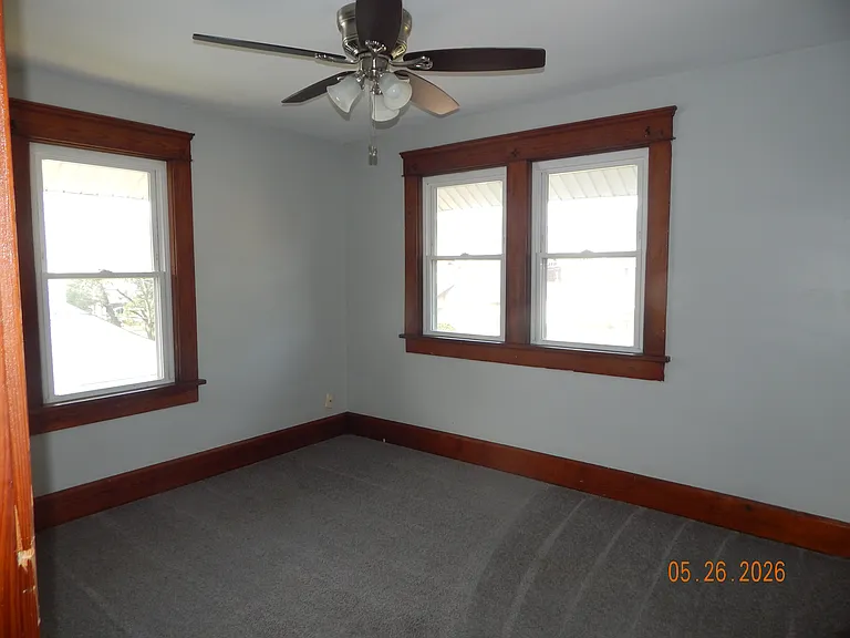 210 Roslyn Ave NW — Photo 12