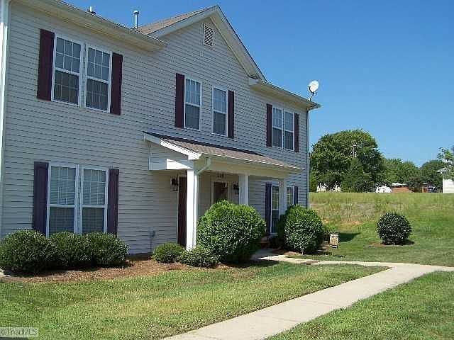 1st image of 204 Geoffrey Way