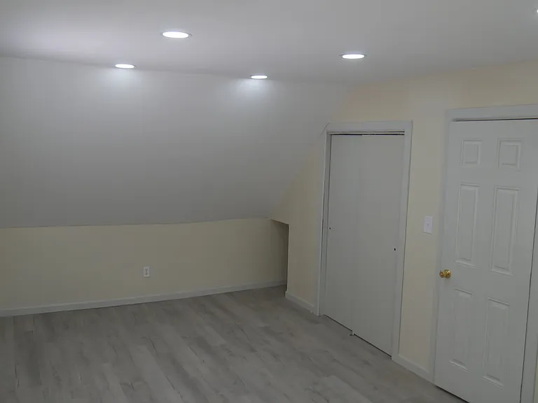 268 Gansevoort Blvd — Photo 14