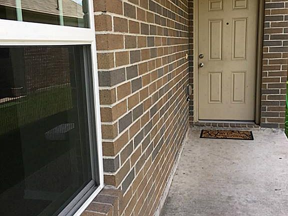 4th image of 1802 Cold River Dr