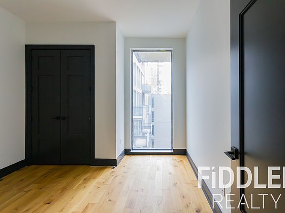 4th image of 42-22 27th St #320