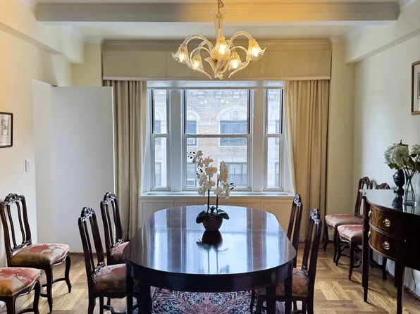 135 East 74th Street image 5 of 11