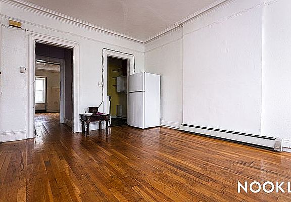 5th image of 925 Bedford Ave APT 2