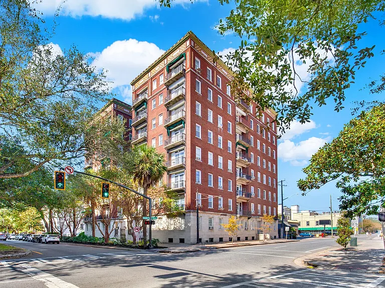 24 E Liberty St #64 — Photo 31