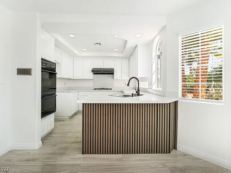 9417 Low Tide Ct — Photo 12