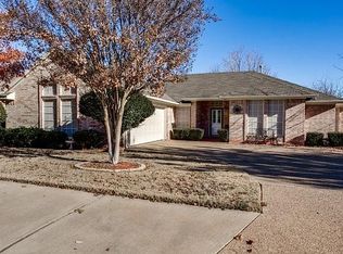1309 Kings Ct, Crowley, TX 76036