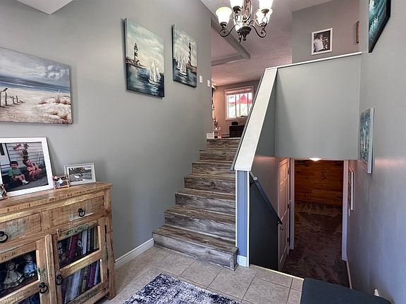 2nd image of 603 W Hampton St #2