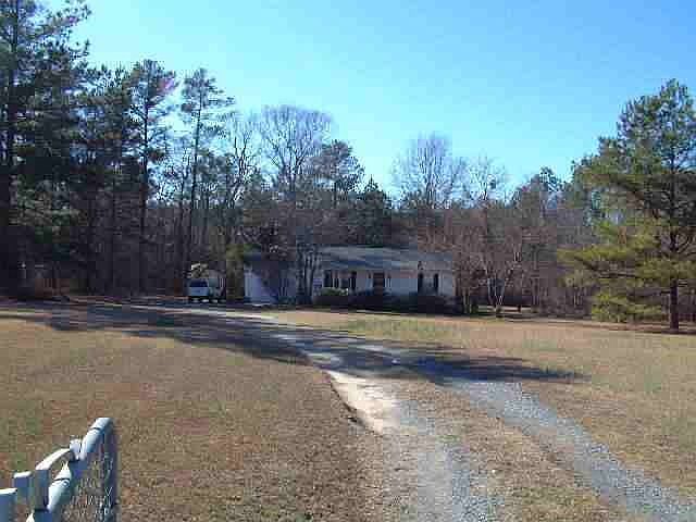 2nd image of 3402 Crown Rd