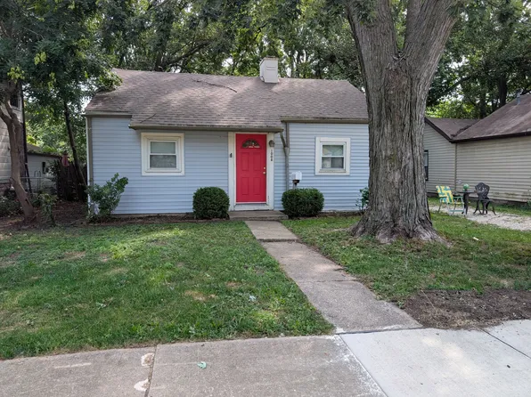 1008 N McKinley Ave, Champaign, IL 61821