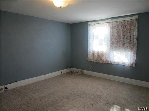 5th image of 5317 West Ave