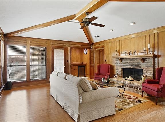 3rd image of 3933 Carrizo Dr