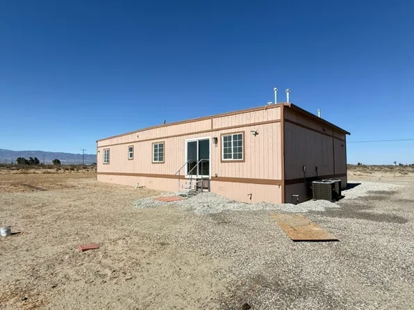 19523 Silver Rock Rd, Adelanto, CA 92301