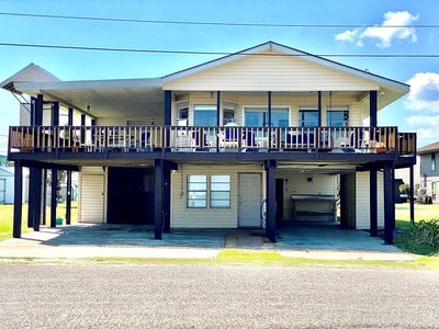 112 N Park St, Port O Connor, TX, 77982