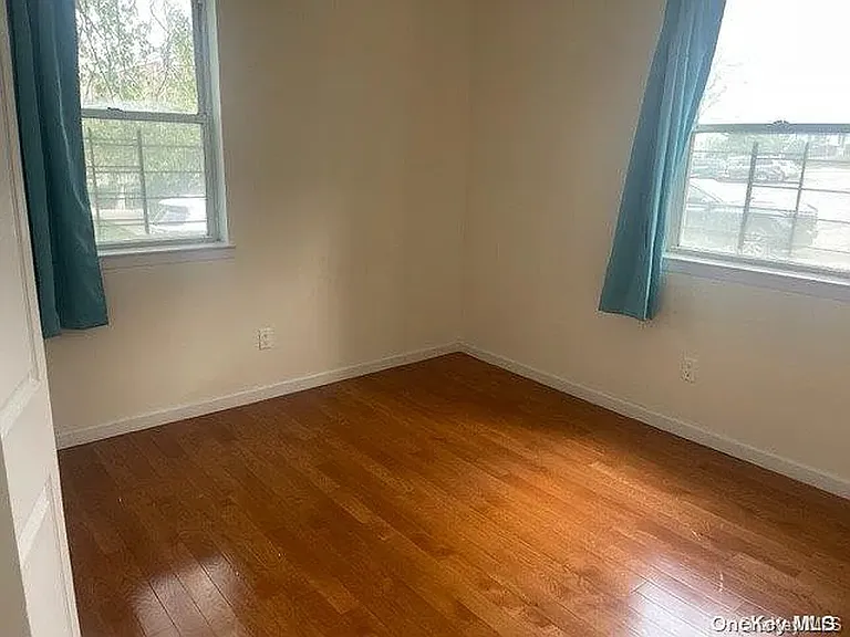 68-33 Cloverdale Ln #6833 — Photo 8