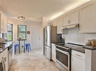 1066 SW Provincetown Ln, Port Saint Lucie, FL 34953