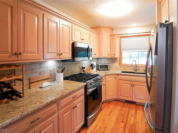 3rd image of 7472 Dale Hollow Cir NW
