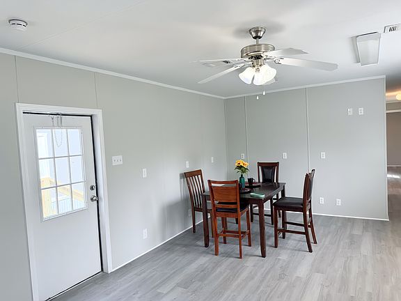5th image of 110 N Michigan St #104
