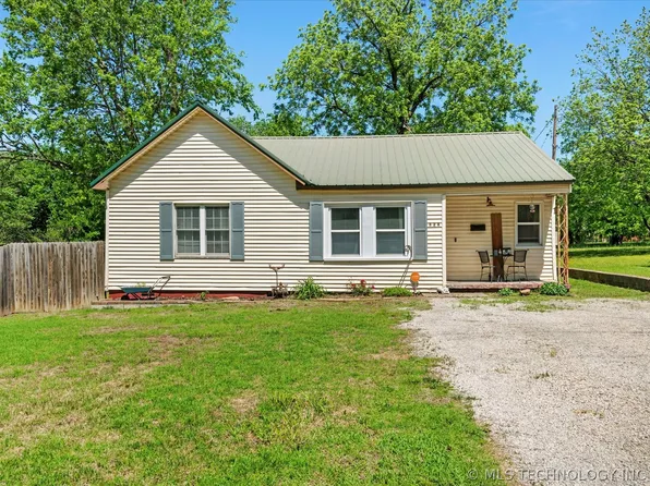 328 W Choctaw Ave, Nowata, OK 74048