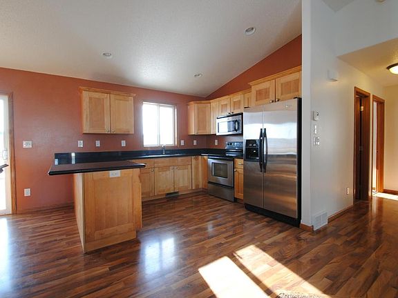 3rd image of 1115 38th Ave S