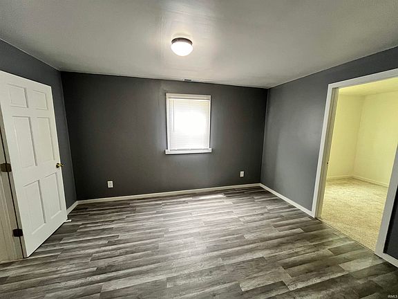 4th image of 410 N Jay St