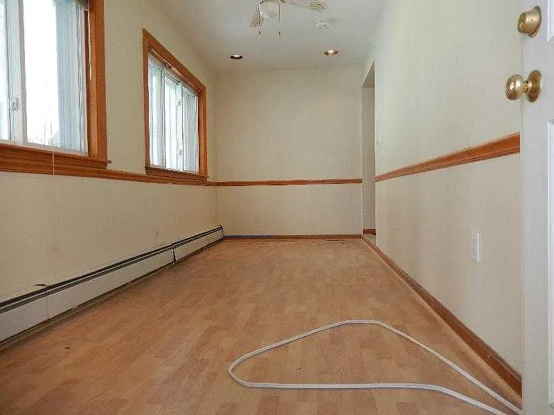 4 bed, $3,300 — Photo 4