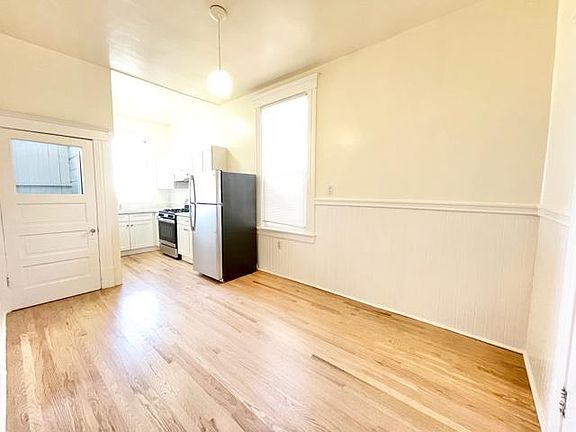 4th image of 1309 Dolores St