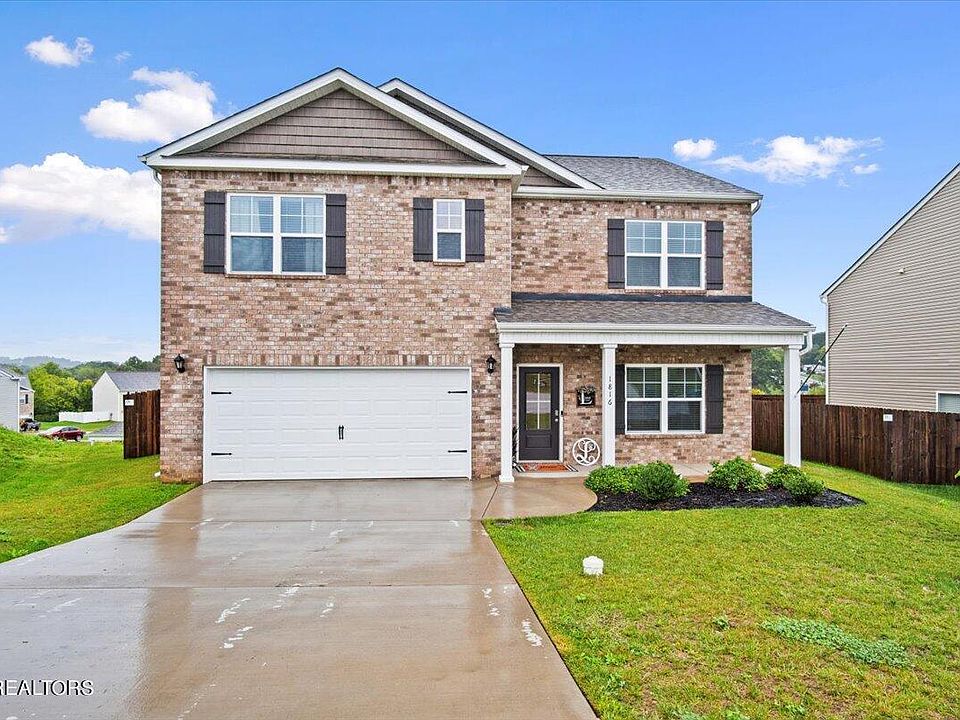 1st image of 1816 Riverstone Cres