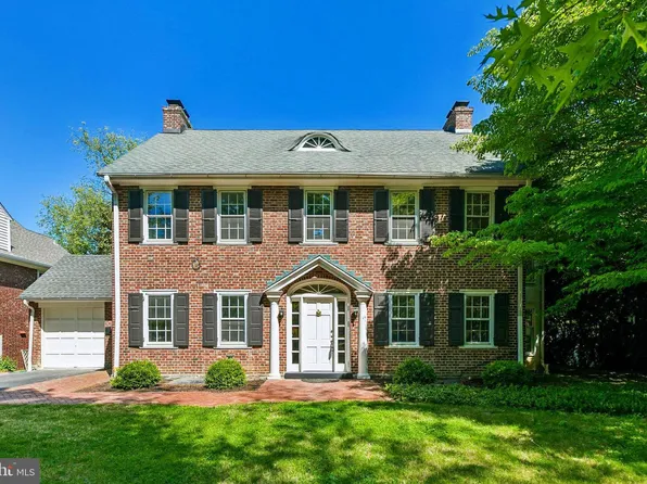 19 Farm Rd, Wayne, PA 19087