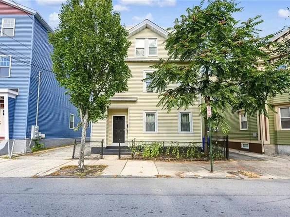 211 Carpenter St, Providence, RI 02903