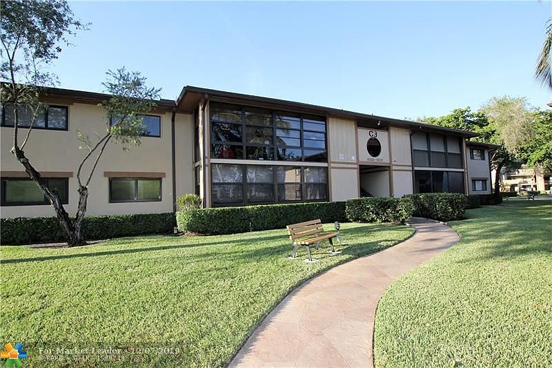 1st image of 10593 E Clairmont Cir #211