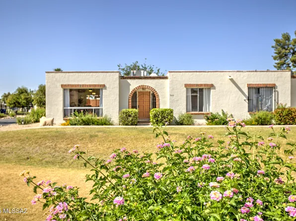 957 N Camino Las Solanas, Tucson, AZ 85710