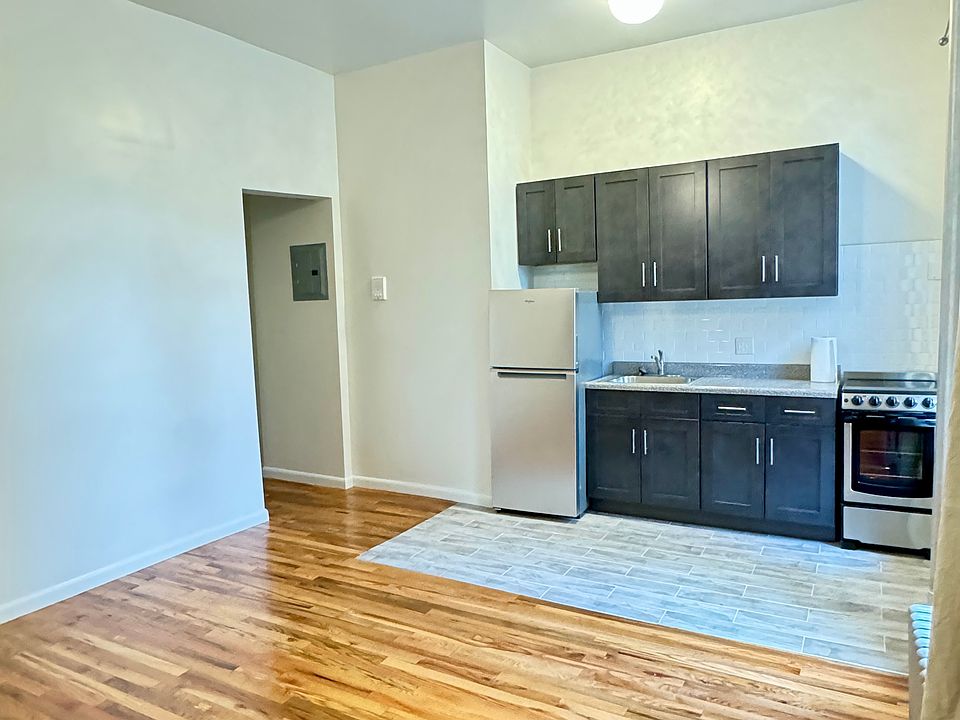 1st image of 2310 2nd Ave APT A