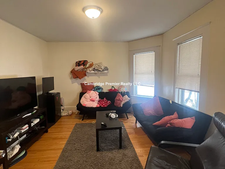 28R Cherry St #2 — Photo 31