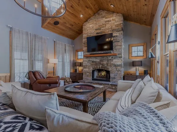 262 Catesby Trail, Cashiers, NC 28717