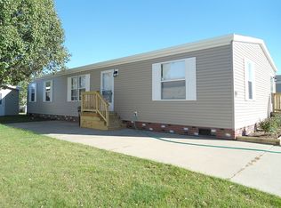 91 Edgewood Ln, Lapeer, MI 48446