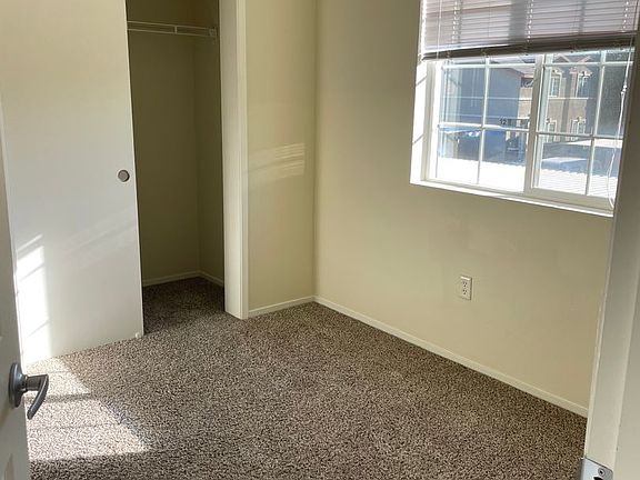 3rd image of 600 Hosking Ave Unit 21