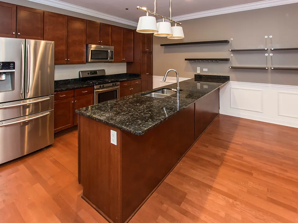 51 W 15th St #C2