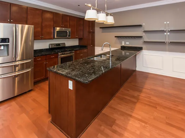 51 W 15th St APT C2, Chicago, IL 60605