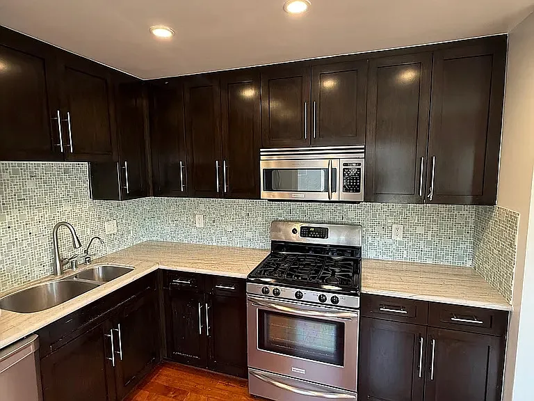 2 bed, 1550 sqft, $4,195 — Photo 3