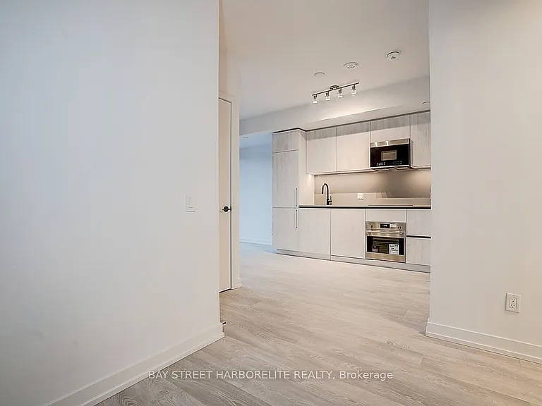 35 Parliament St #227 — Photo 9