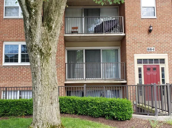 884 College Pkwy #20, Rockville, MD 20850