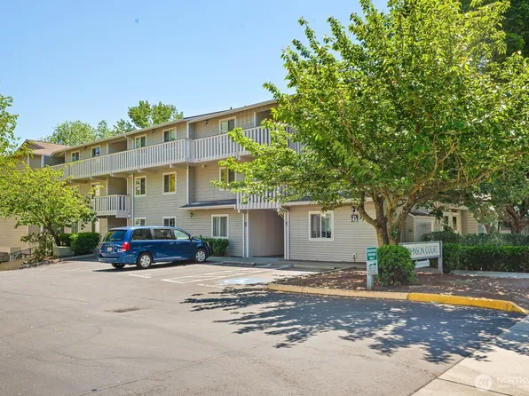 18200 73rd Avenue NE #B205, Kenmore, WA 98028