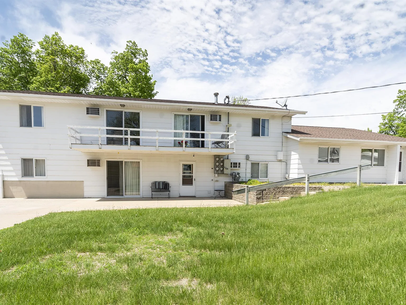 610 2nd Avenue - 4 — Photo 3