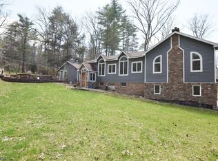 2 Martha St, Sandyston, NJ 07826